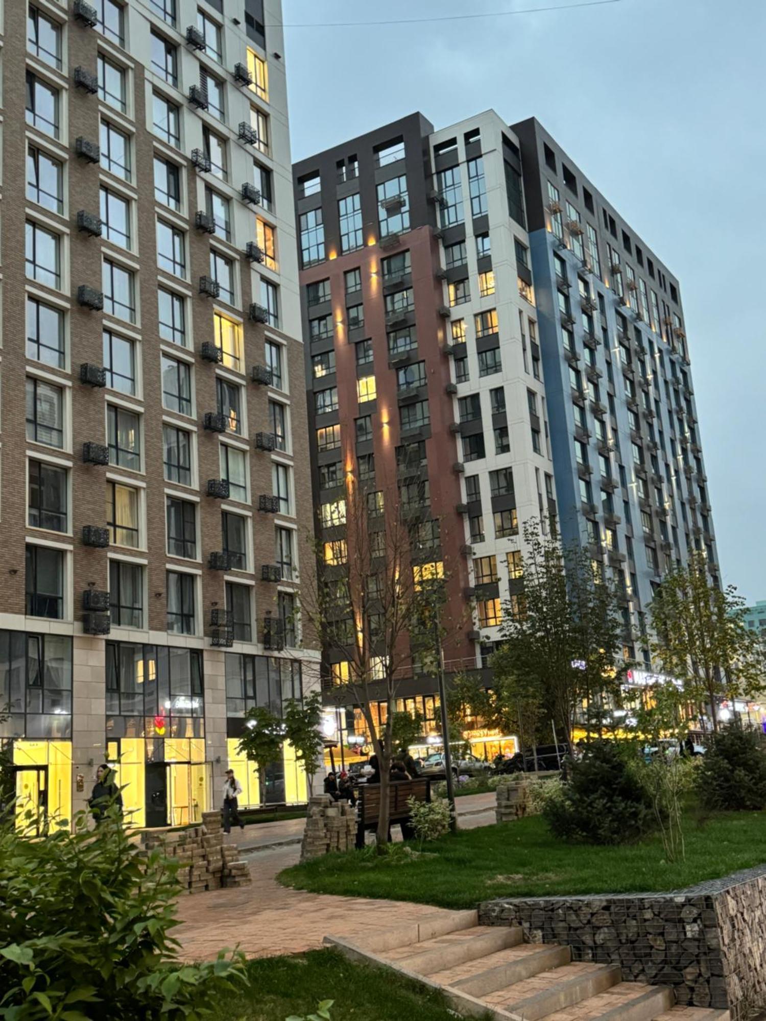 Seven Hills Apartment