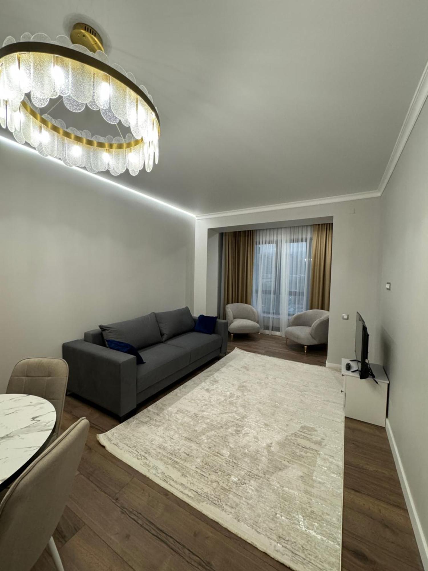 Seven Hills Apartment